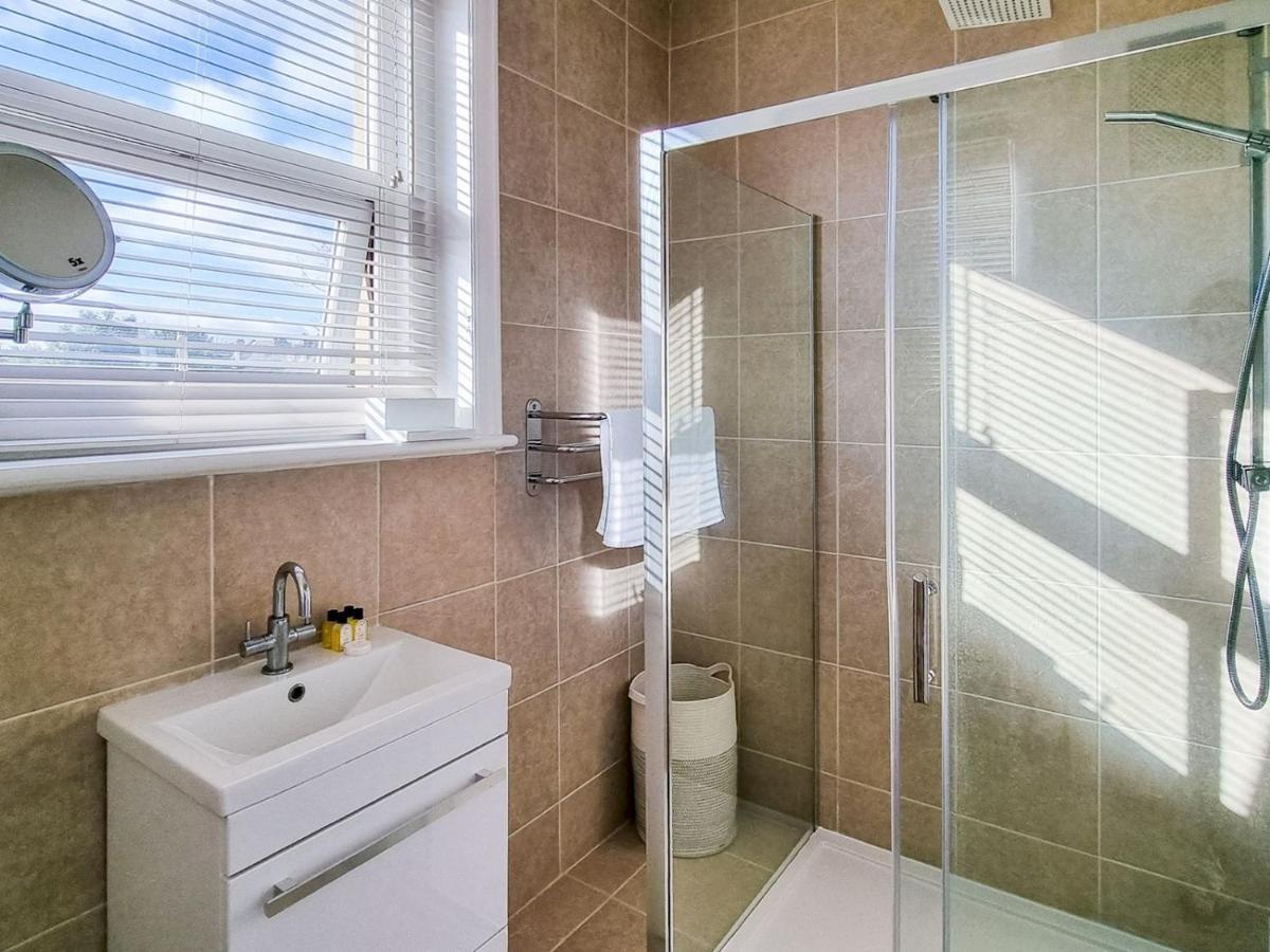 Апартаменты Pass The Keys Wimbledon Hideaway Лондон Экстерьер фото