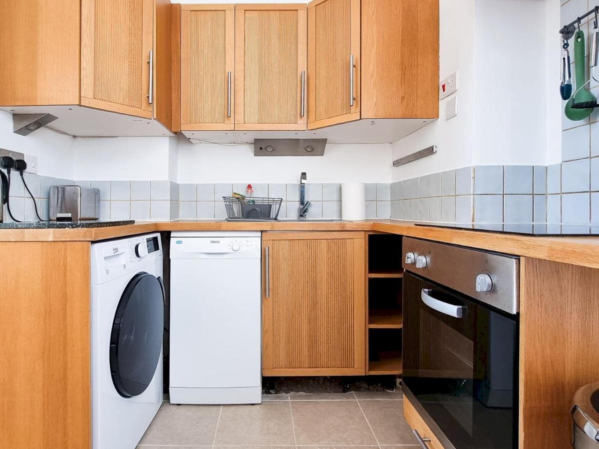 Апартаменты Pass The Keys Wimbledon Hideaway Лондон Экстерьер фото