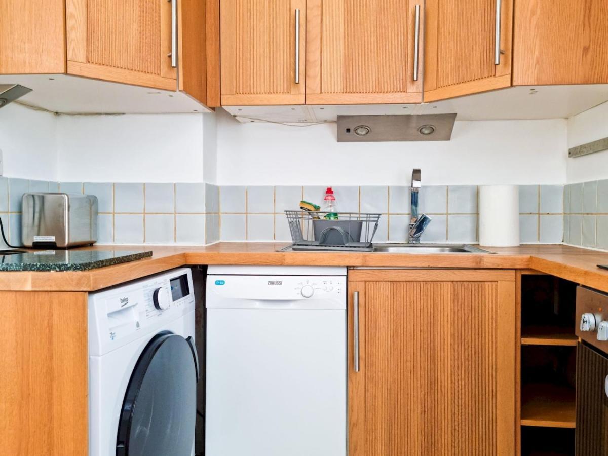 Апартаменты Pass The Keys Wimbledon Hideaway Лондон Экстерьер фото